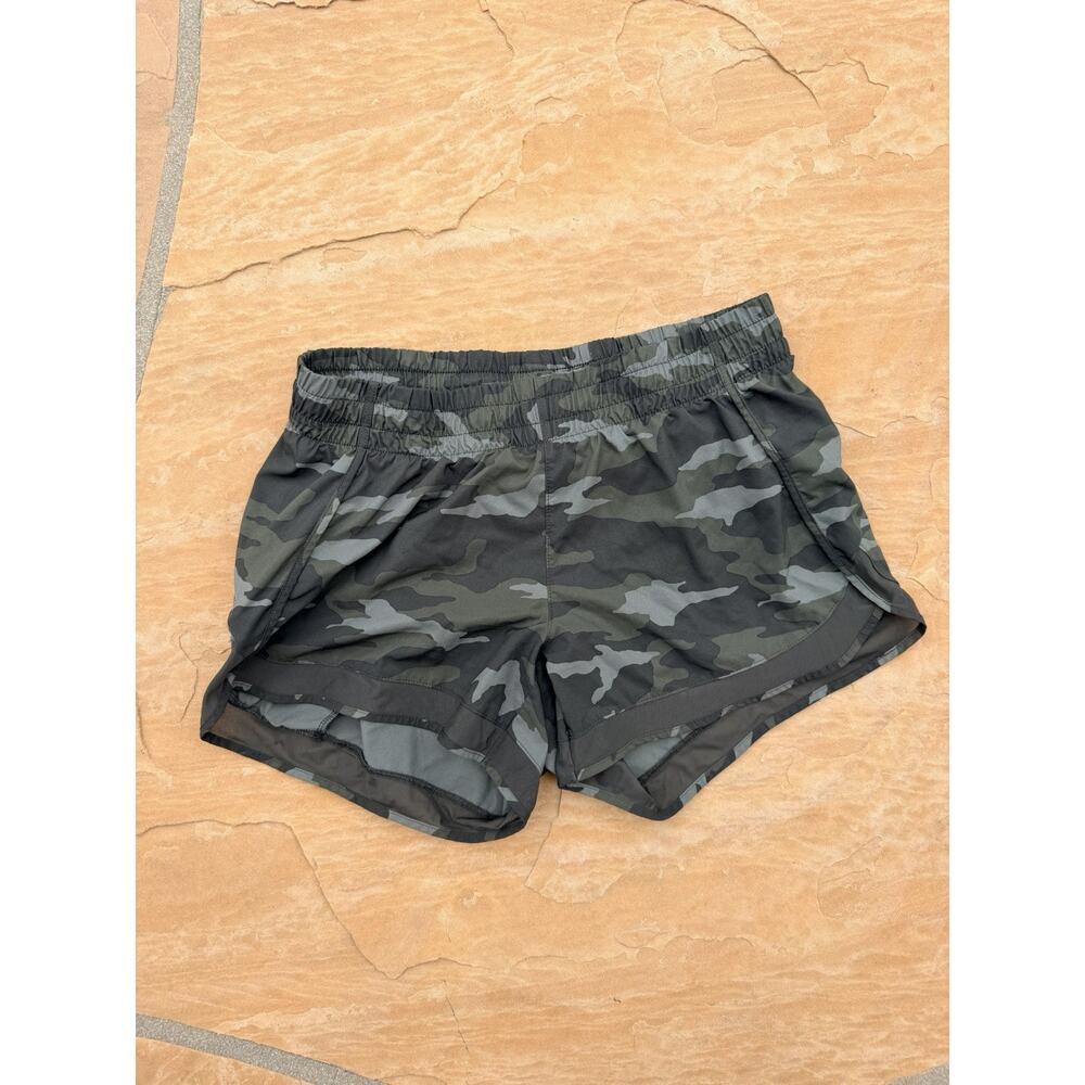 Athleta Women's Green Camouflage 4'' Mesh Racer Run Shorts M